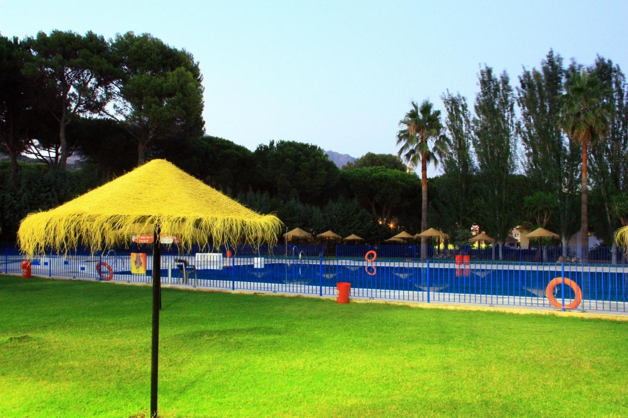Camping Sierra De Las Nieves Yunquera Exterior foto
